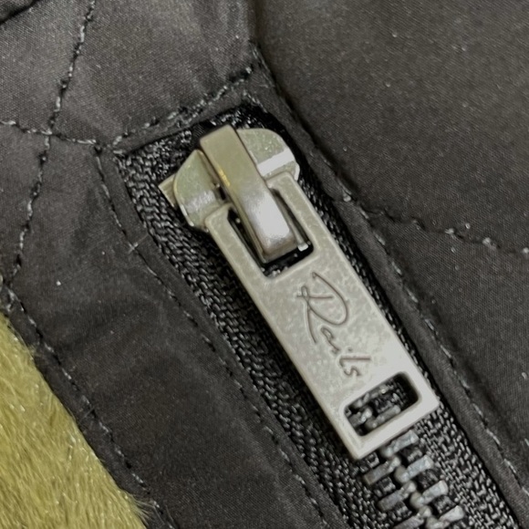 RAILS Wesley Front Zip Camo Fleece Quilted Jacket NEW Size XS Faux Fur - Picture 9 of 16